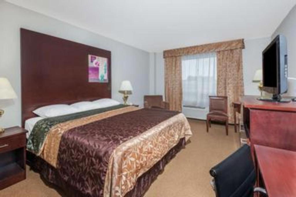 Super 8 By Wyndham Innisfail Zewnętrze zdjęcie